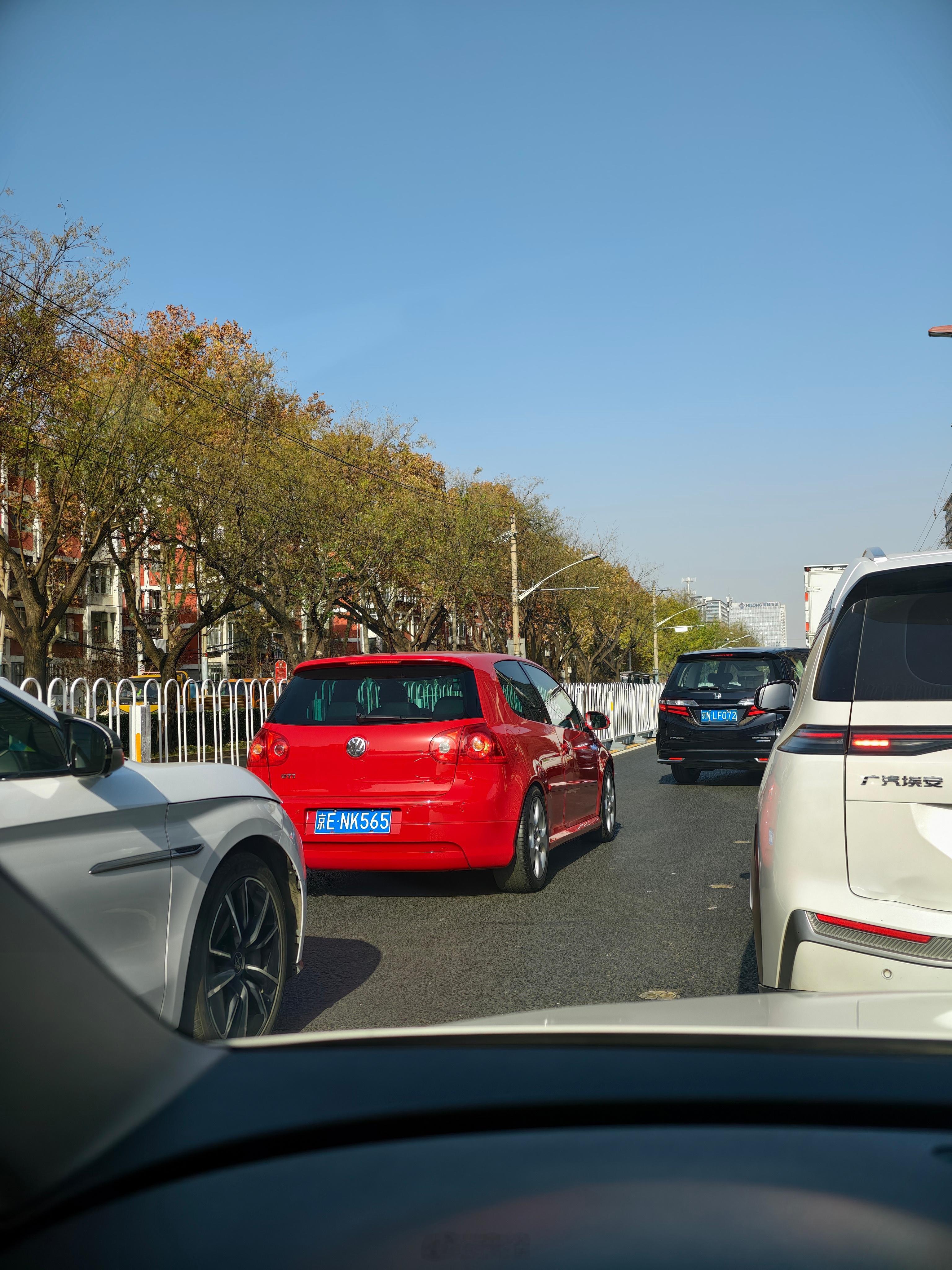 最近也是足够幸运，竟然还能遇到这种成色的5代GTI老旧燃油车北京