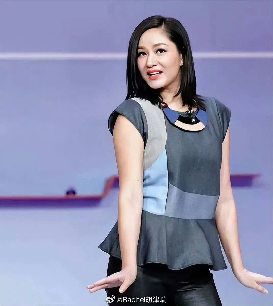 瞿颖肉毒起作用了谁懂啊！瞿颖姐也太敢说了！心里已经气到爆炸，脸上却平静如水，主