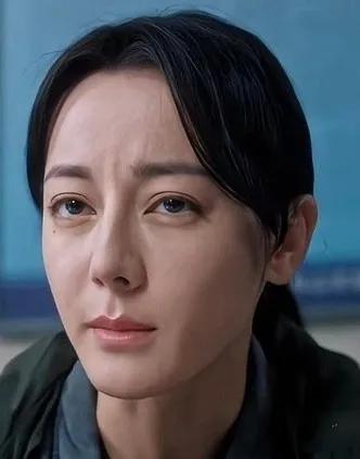 截这种图就是想证明热巴没那么美吧？但其实看过剧的都知道，大部分正常视角下就算妆造