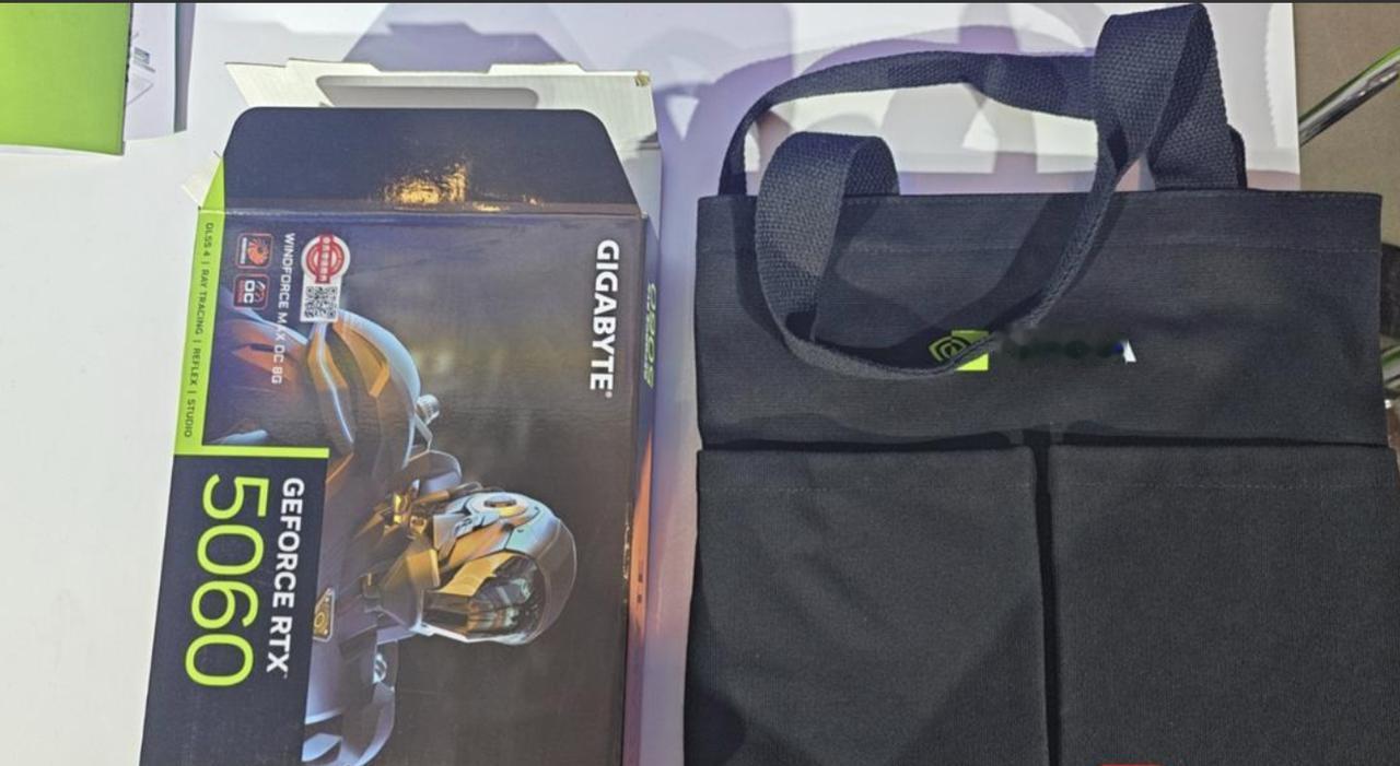 吵翻天！上海，一位实习生参加公司的出差活动，在活动现场，他幸运的抽到一张5060