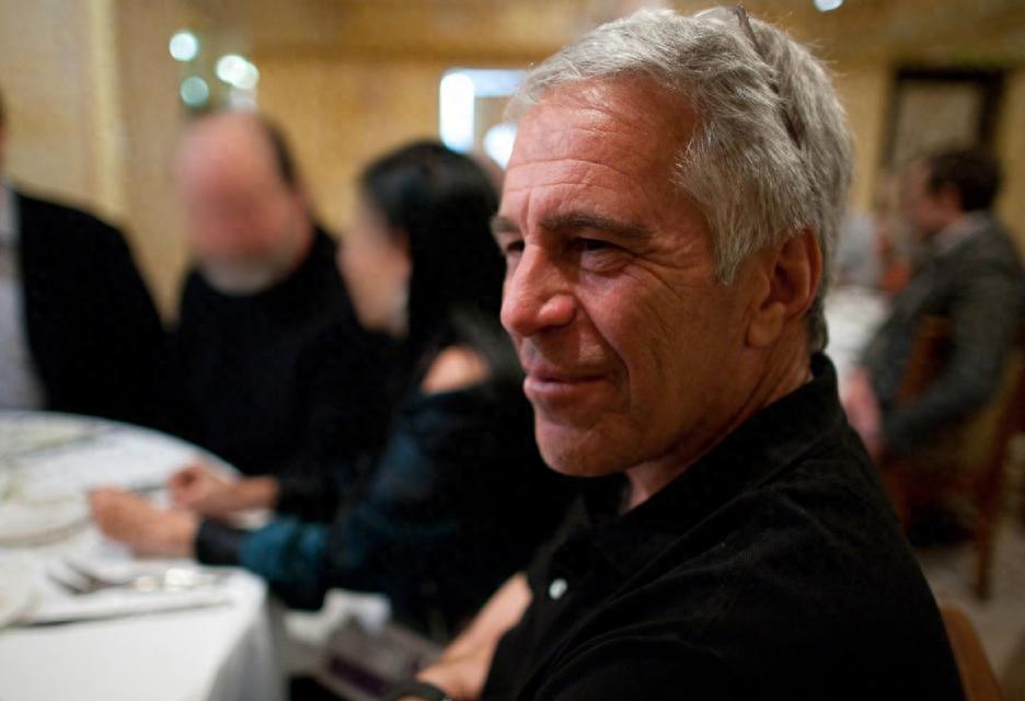 这个爱泼斯坦，跟美国那个反面人物简直差了一万八千里。波兰出身的犹太裔，几岁就随父