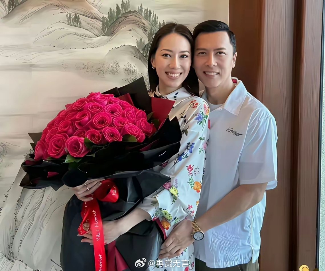 李连杰突然变年轻了，是不是找同龄甄子丹询问过秘诀了？