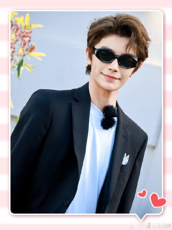 丁禹兮丁禹兮西装炒菜daddy级别的丁禹兮这西装主厨造型也太杀了！颠锅利