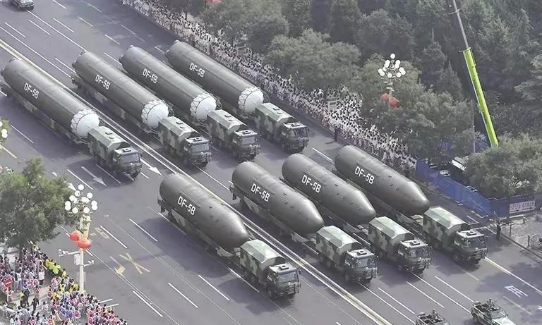 这个是中国火箭军的战略利器包括了东风5B液体洲际弹道导弹、东风41、东风31AG