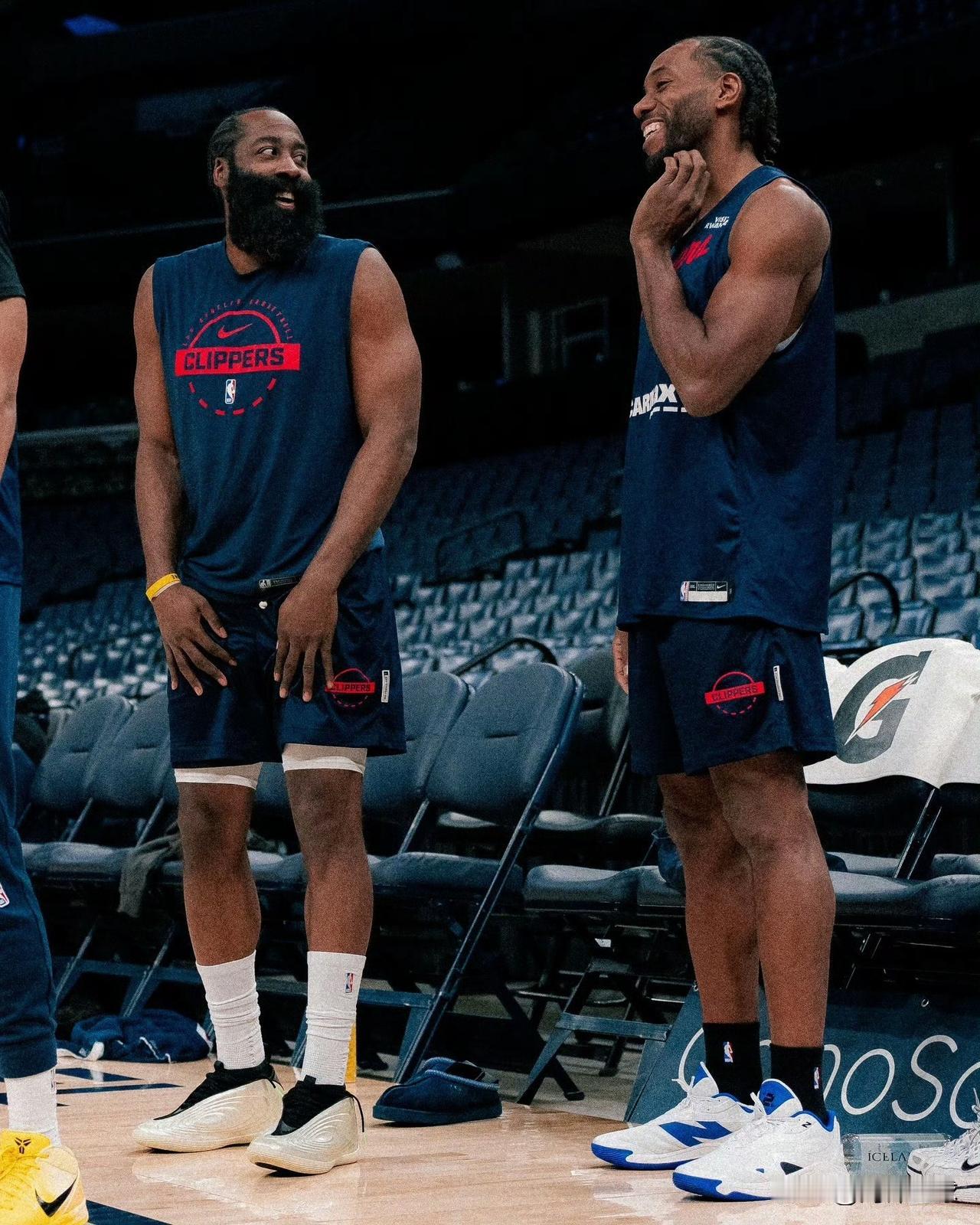 快船今日赛前训练氛围极佳，连胜有望！今天，快船全队抵达了孟菲斯灰熊主场进行了