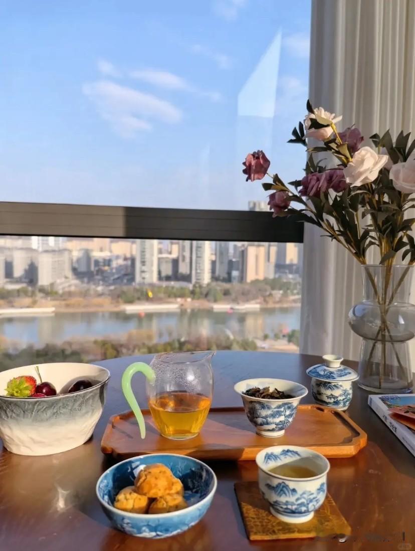 现在的00后，真的没什么亲情观念了吗？我同事的女儿，00后，大学一毕业找到工