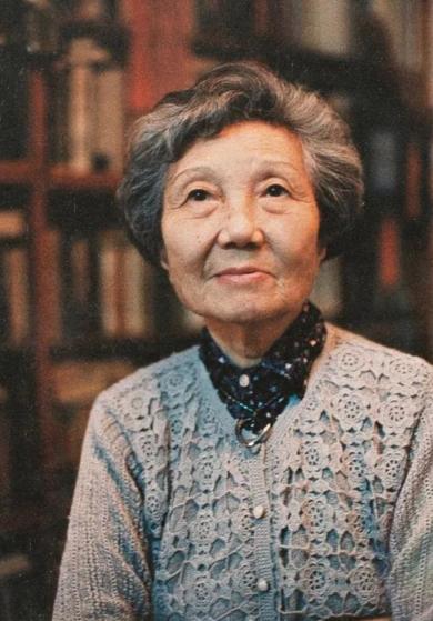 80岁丧偶独居到104岁，没去养老院没靠子女，去世前也是独自一人。这位老人不是别