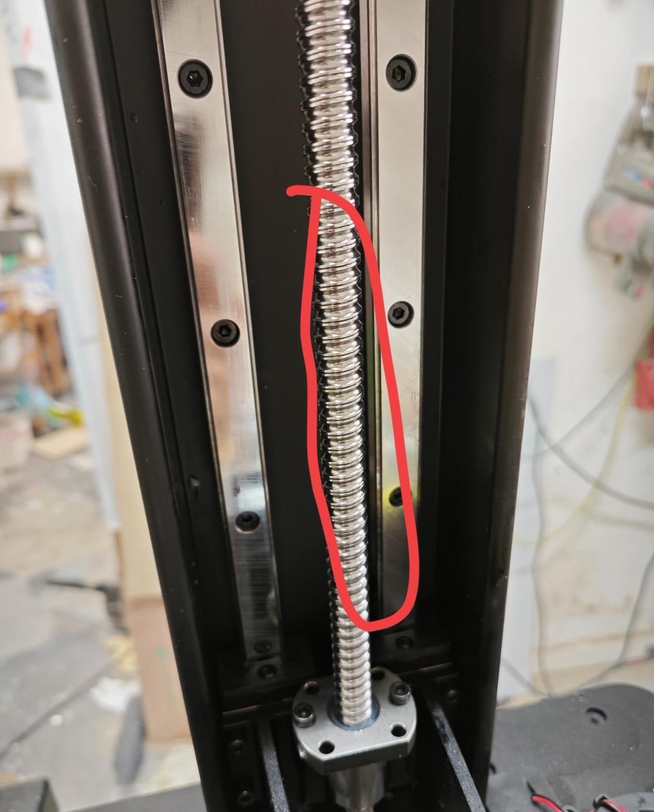 你们说我老板是不是很抠门到家，这么大一个老板买一条不上10000来块的CNC丝杆