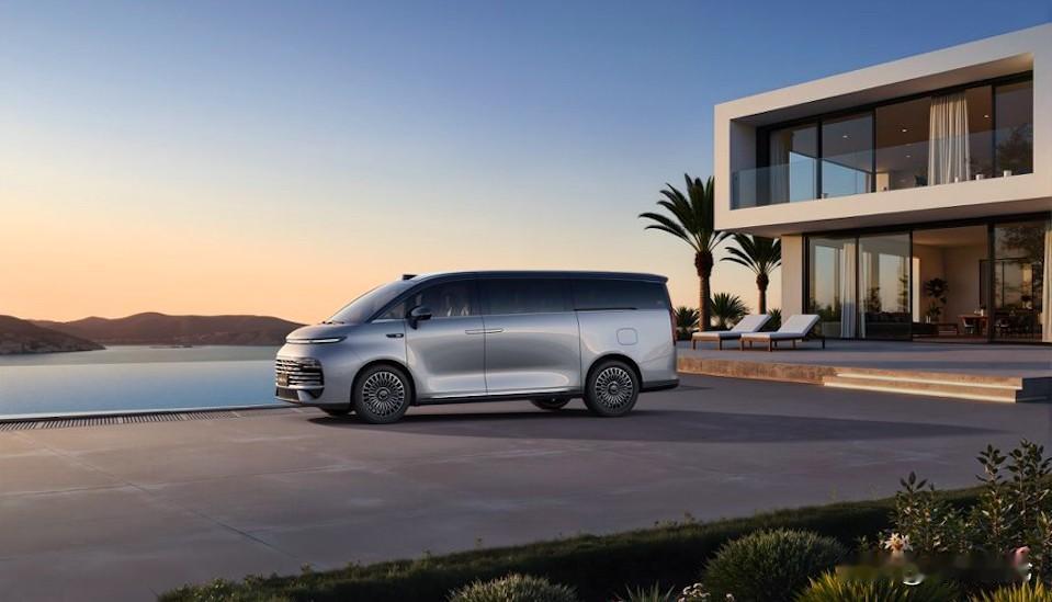 1月7日，吉利银河全新V系列首款车型——吉利银河V900正式启动预售，三个版本预