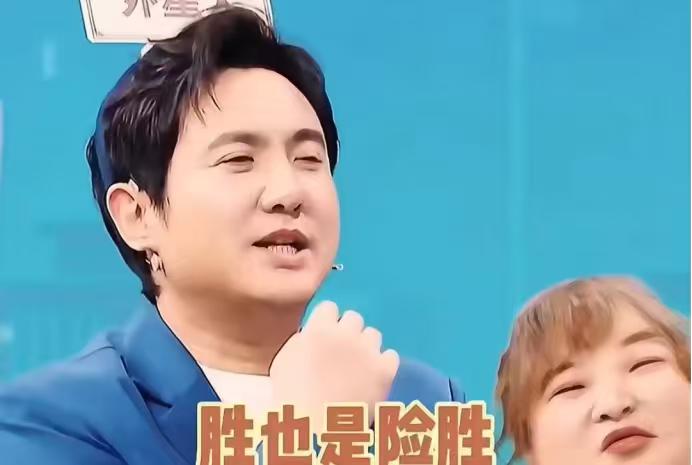杨迪：“他跟我的长相，他怎么样？他长得好看不？跟我相比。”沈腾：“胜也是险胜