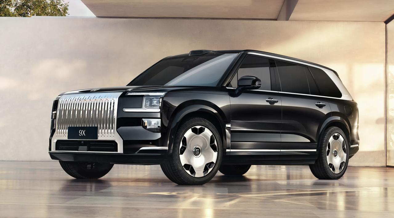 极氪9X至今，没有刻意去研究它的参数表，也没有跟同类车型做过细致对比，于我而言，