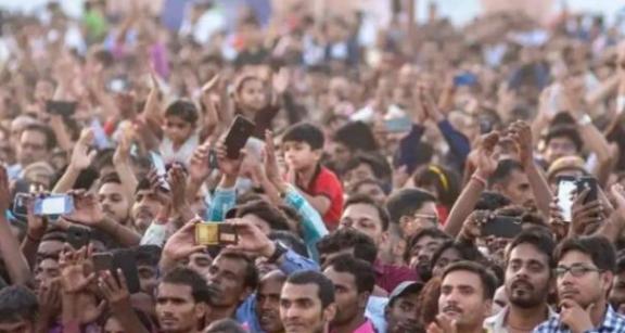 中国现在最担心的国家，估计就是印度了，怕的就是印度突然乱了。如果印度真出事了，十