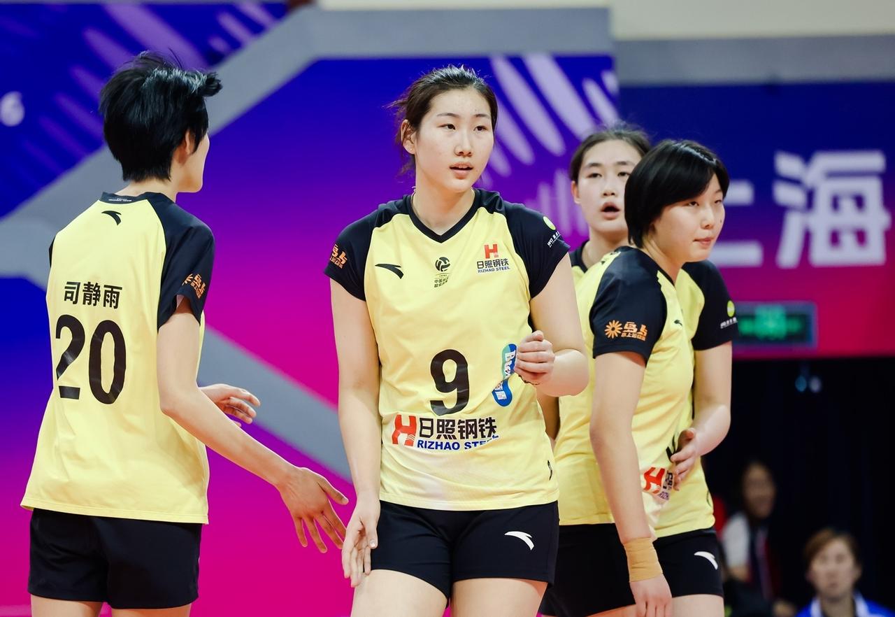 【山东女排李晨瑄锁定国家队集训名额】女神节中国女排官博发布了一张海报→SHE