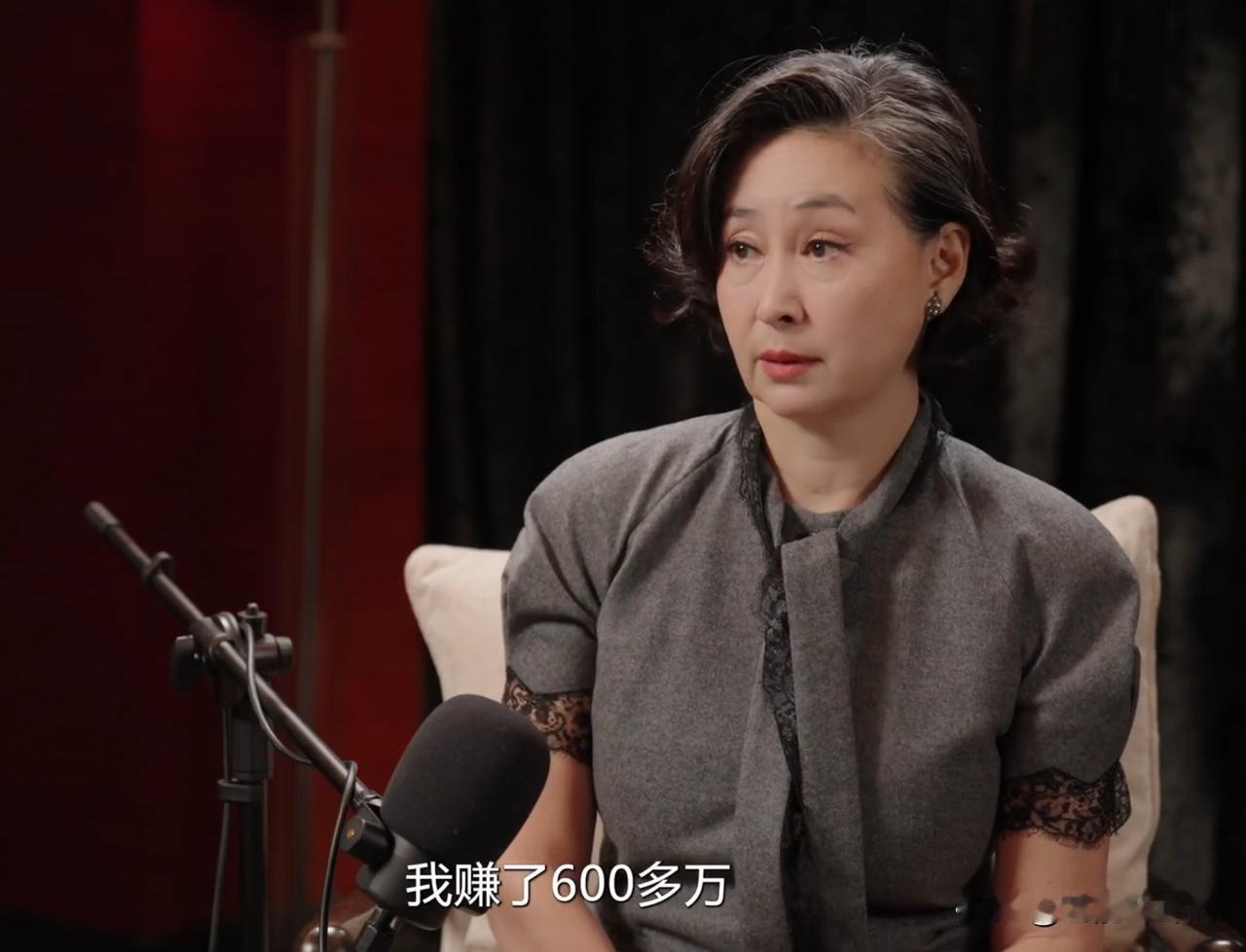 何超琼说，90年代做公关一年赚了600多万，一口气请了8个香港最红的明星。9