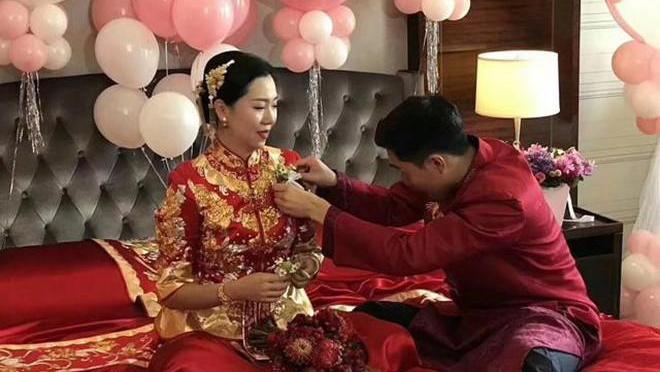 李晓霞婚纱_李晓霞婚纱照(3)