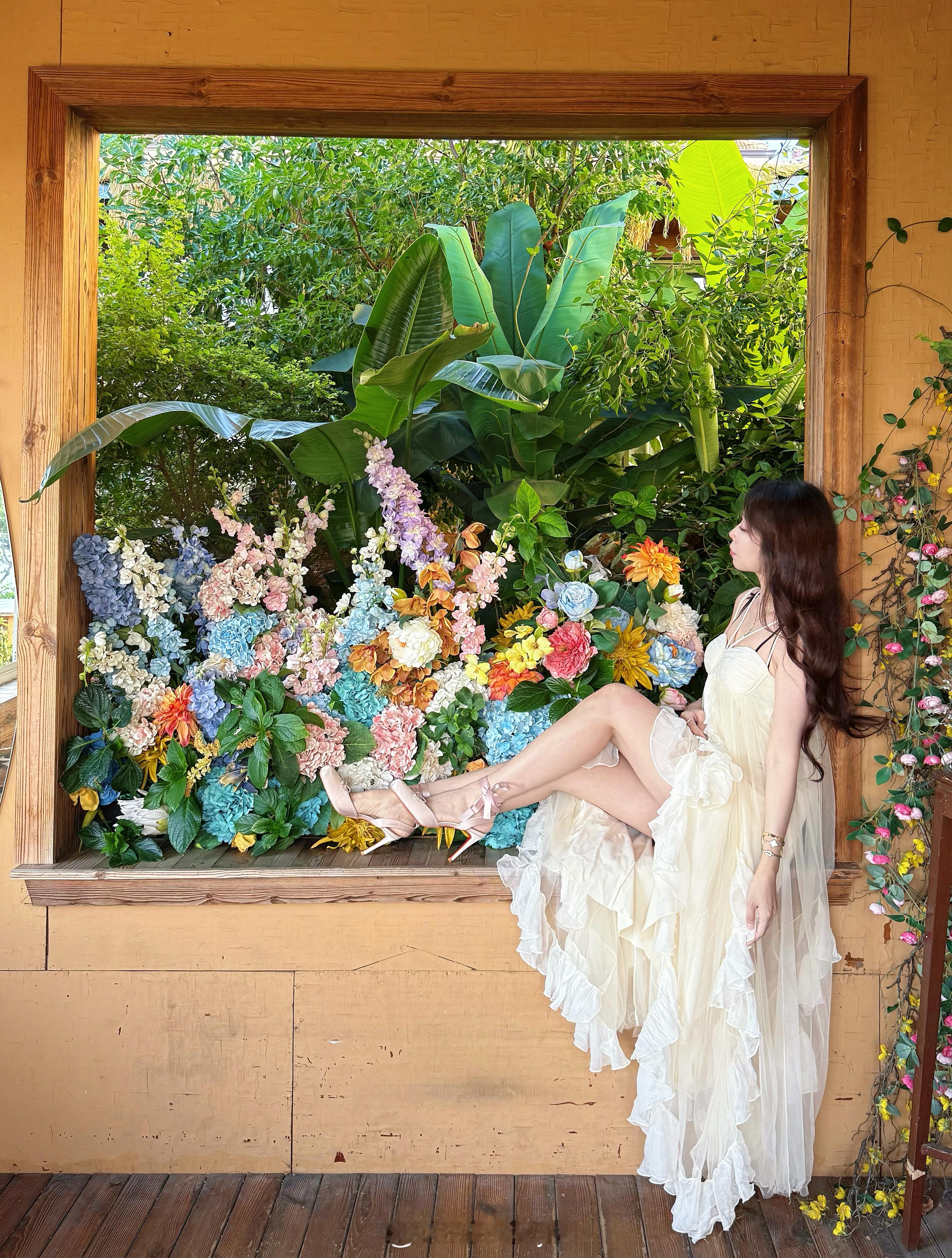 𝐹𝑙𝑜𝑤𝑒𝑟𝑠🌸见一面吧我穿裙子你带花💐​​​