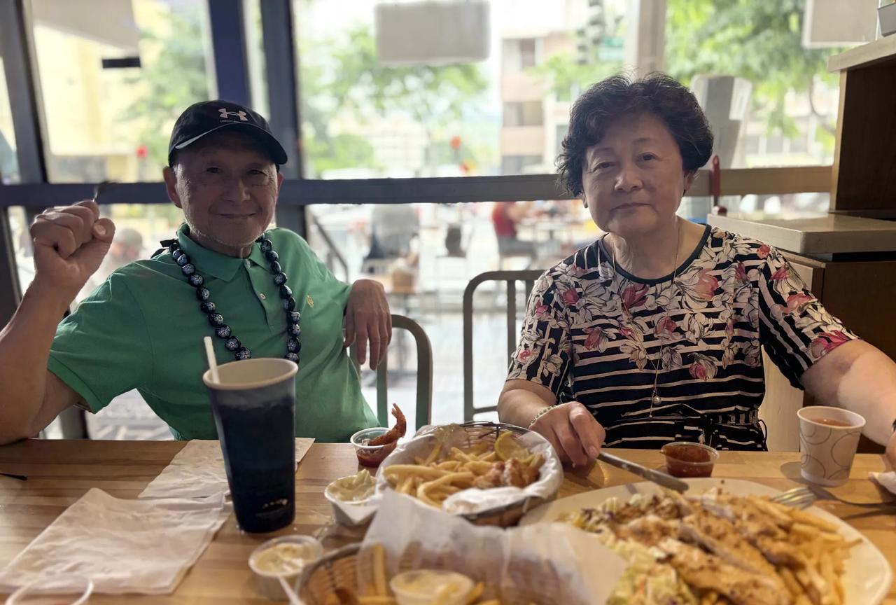 真羡慕童自荣老师的晚年生活状态，81岁还能跑去美国旅游度假，一大家子一起去更幸福