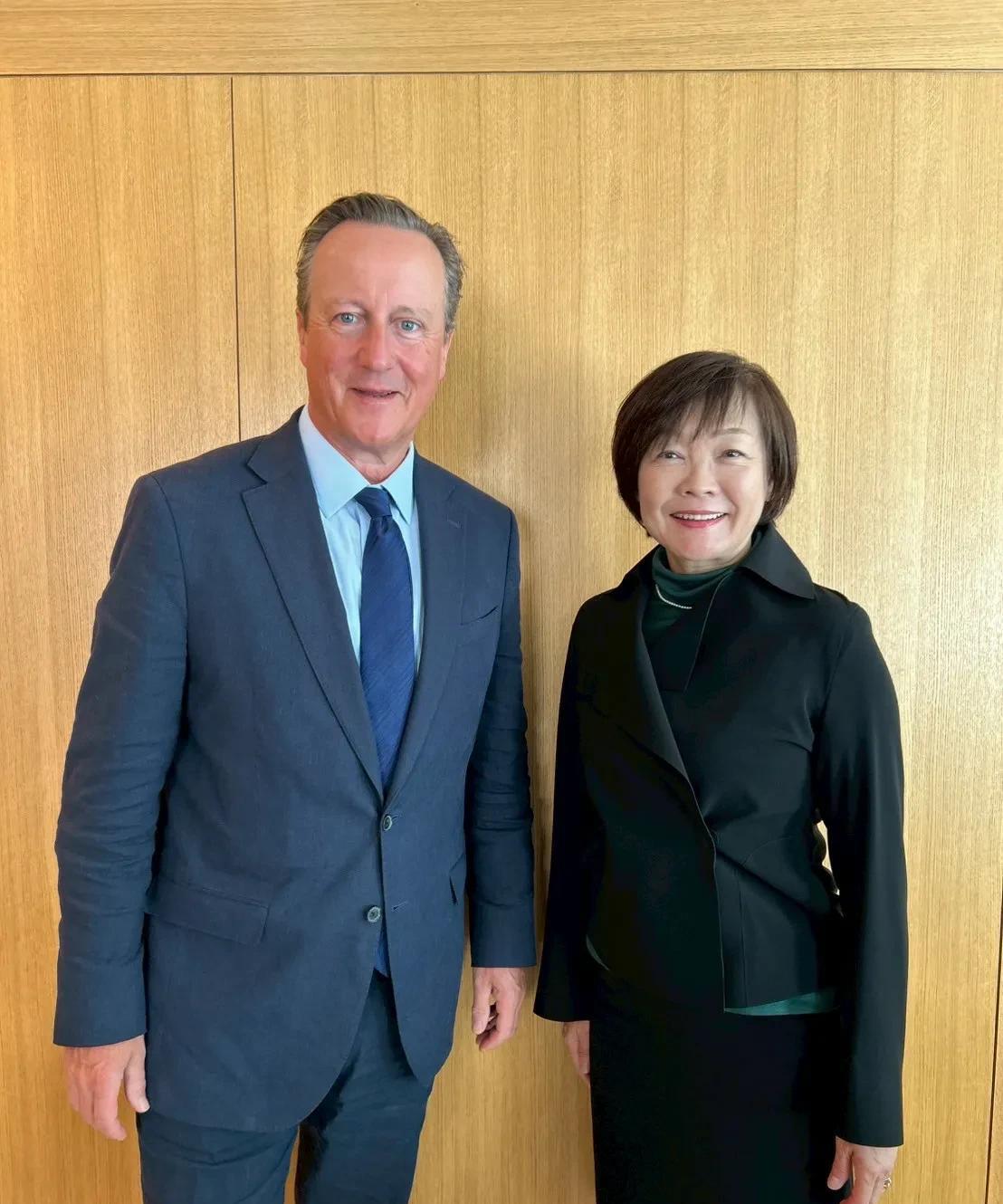 没想到安倍昭惠的影响力这么大，访问英国时会见了几乎所有的历任首相。图1:英国前