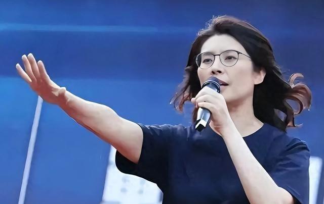 郝龙斌找韩国瑜、卢秀燕合体，郑丽文出招了！国民党主席改选定在10月18日投票，