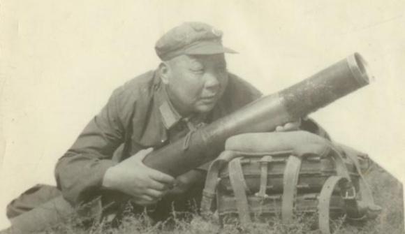 大渡河的三发炮弹,就够上开国少将了。林总评价他是在一线将战争打出了艺术的人