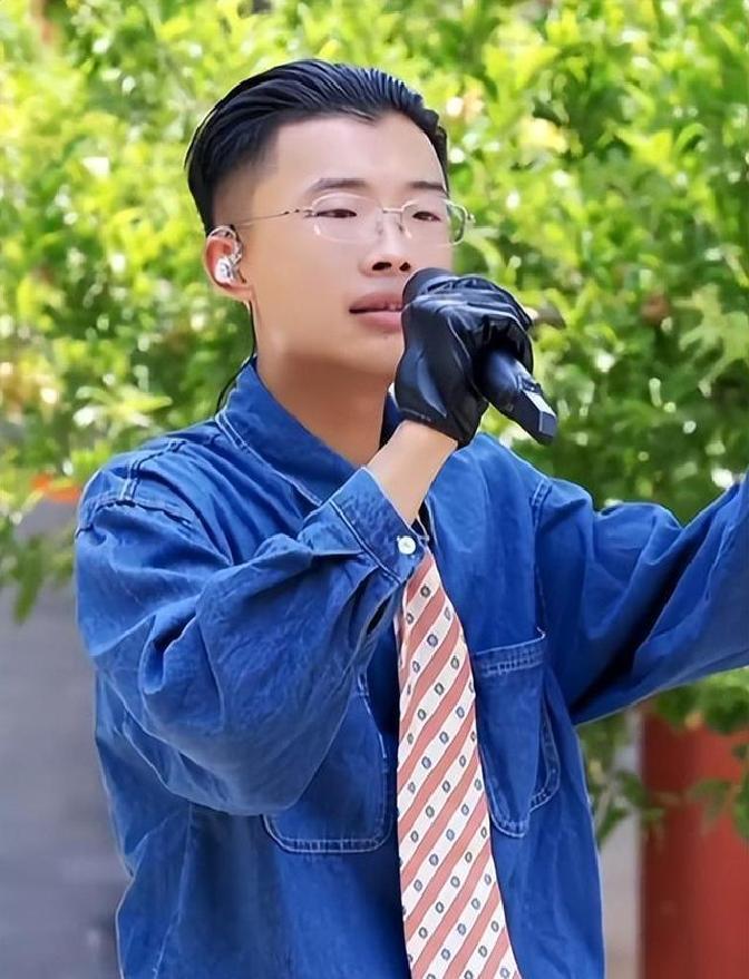 网红无论大小最可悲的就是找不到来时的路据网红无论大小，最可悲的就是找不到来时的