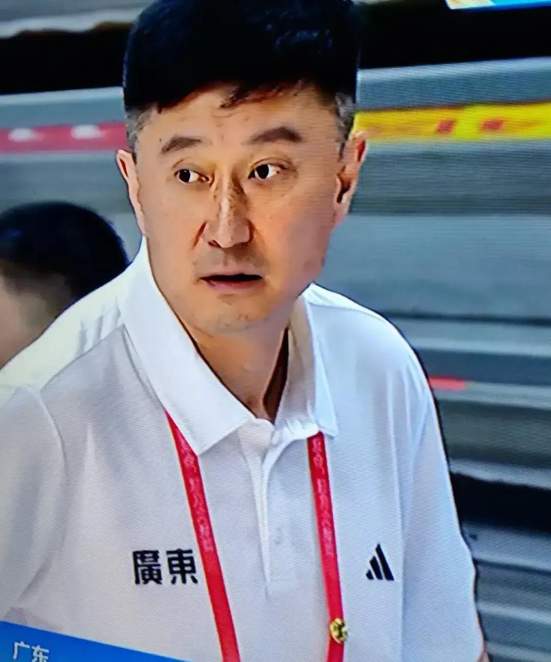 今晚19点35分，CBA常规赛有三场。上海主场打吉林，稳赢没跑。新赛季上海