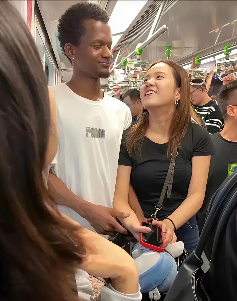 大部分的人是生不出来，生殖能力下降也不容回避认识身边不少年轻夫妻，都是结婚好些