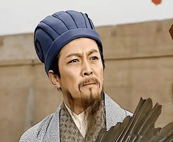 三国人物中，曹操雄才大略、敢作敢为，是务实的乱世枭雄；但诸葛亮的忠诚、智慧与风骨