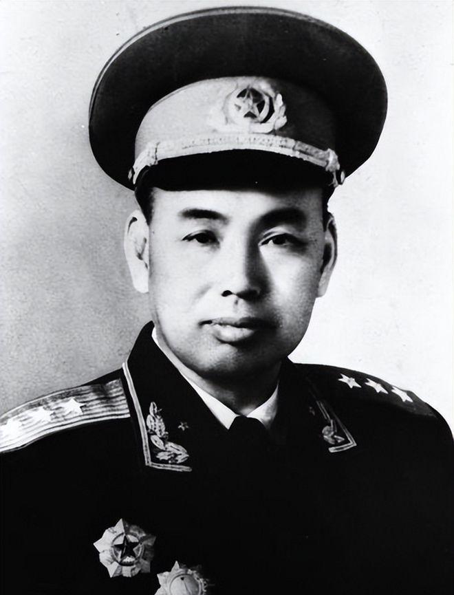 1955年，许世友酒后接电话：我是大将军，你是谁？对方：小兵恩来 这不是简单
