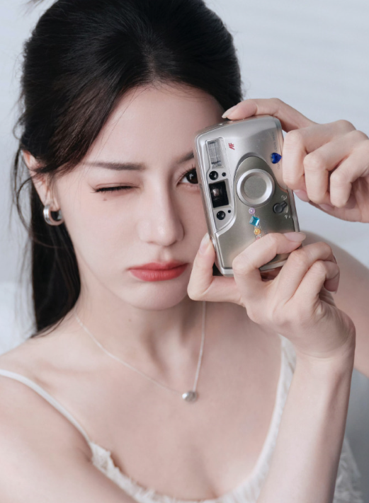 遇见你从此凛冬散尽星河长明