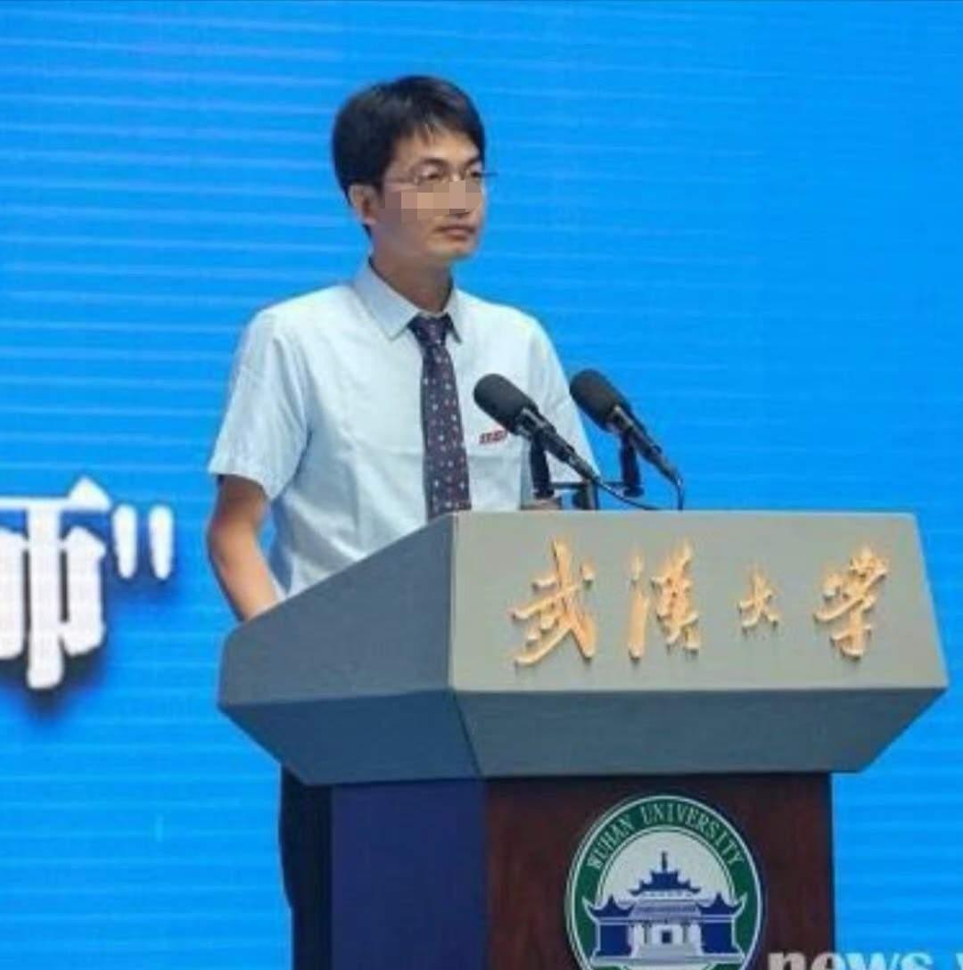 付磊这5000块，算得可真够精的。年薪百万的博导，养两个亲生女儿，一个月就给5