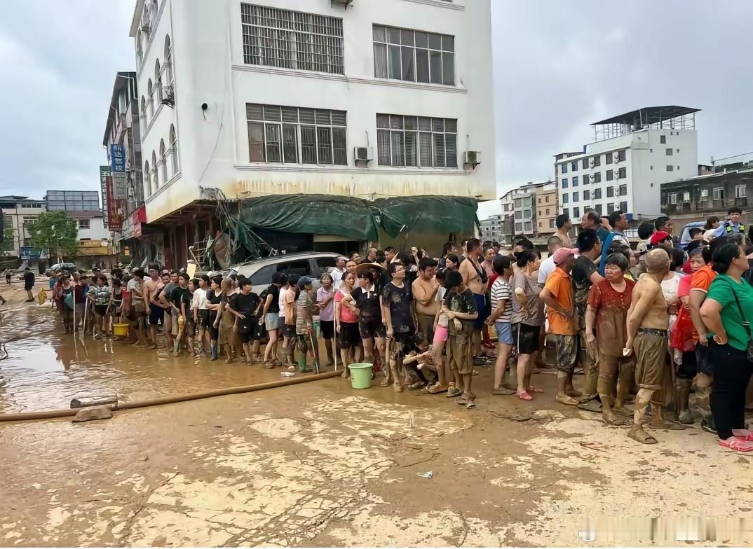 广西洪水退去后的画面，真让人心疼！