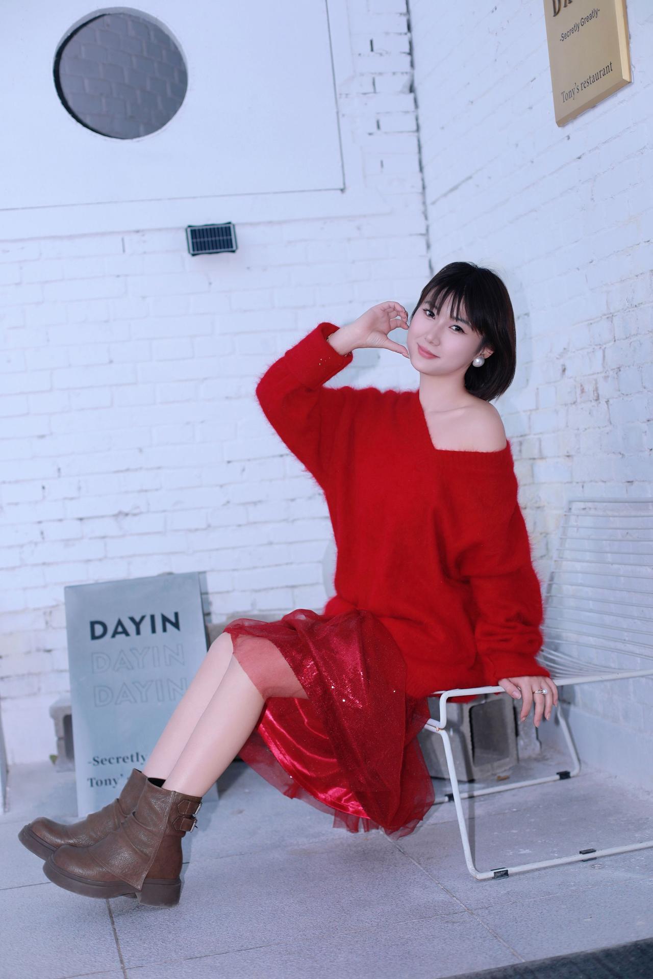 摄影约拍人像写真红色系新年穿搭太原约拍摄影师