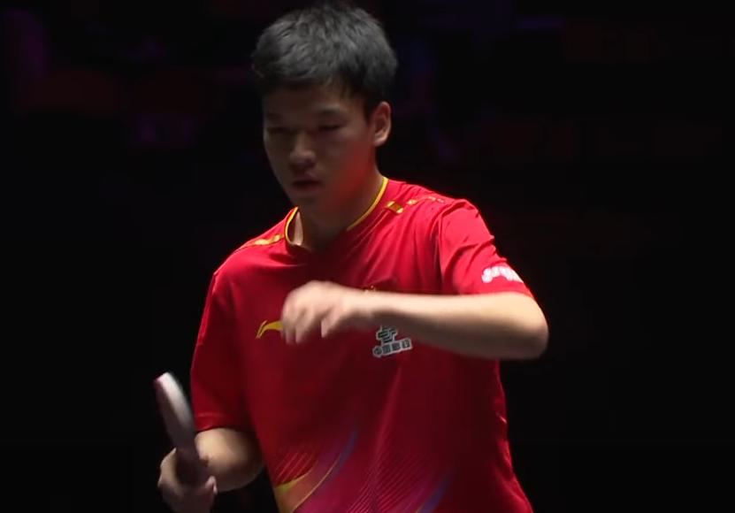向鹏打球比黄友政强太多，当然这是我个人认为，你们别喷！向鹏无论输赢，我