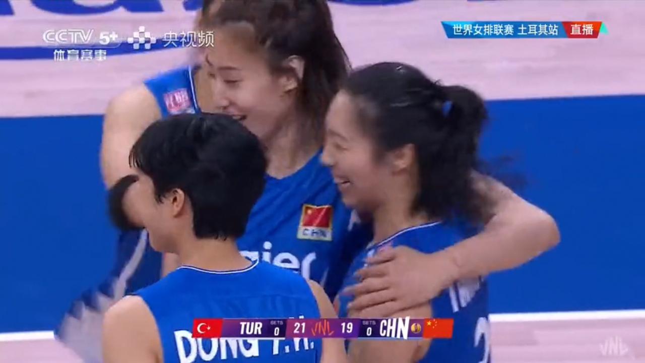中国女排今天凌晨对阵土耳其女排这场比赛打得非常好，是世联赛开赛以来中国女排打得最
