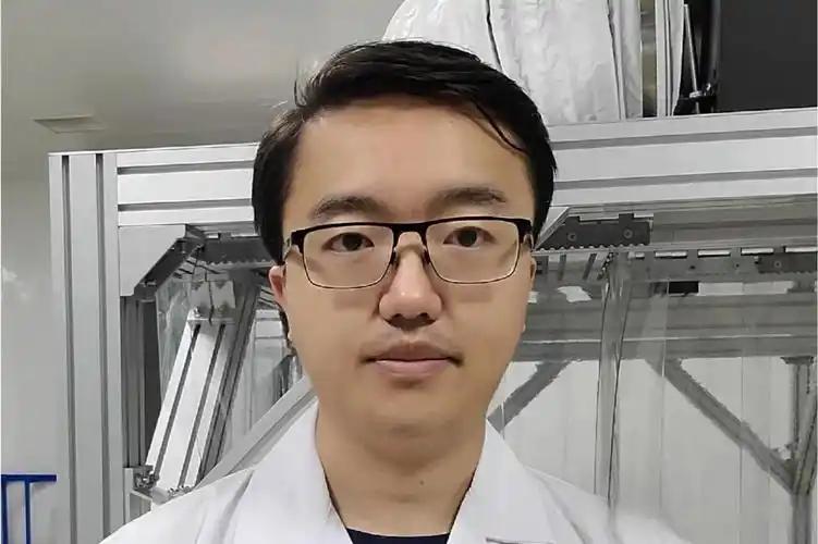 “要是放他回中国，那将是美国科技界的巨大损失！”美国专家曾经发出慨叹，原来竟是