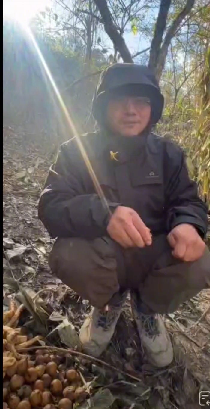 丈夫荒野求生暴瘦40斤！妻子从