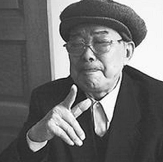 1979年刚从前线撤下来的11军军长陈家贵，原打算换上便服走走昆明的街巷，不料撞