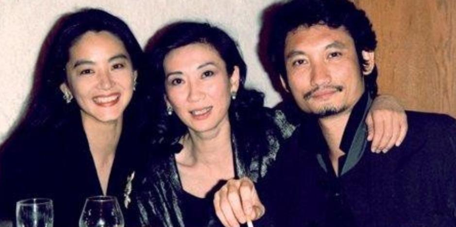 1992年，徐克拍《笑傲江湖之东方不败》，决定让林青霞反串东方不败，这个选择当时