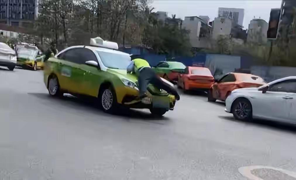 📊2026中国摩托车市场三大趋势：一是政策精细化，4月1日起全国实行“非禁即