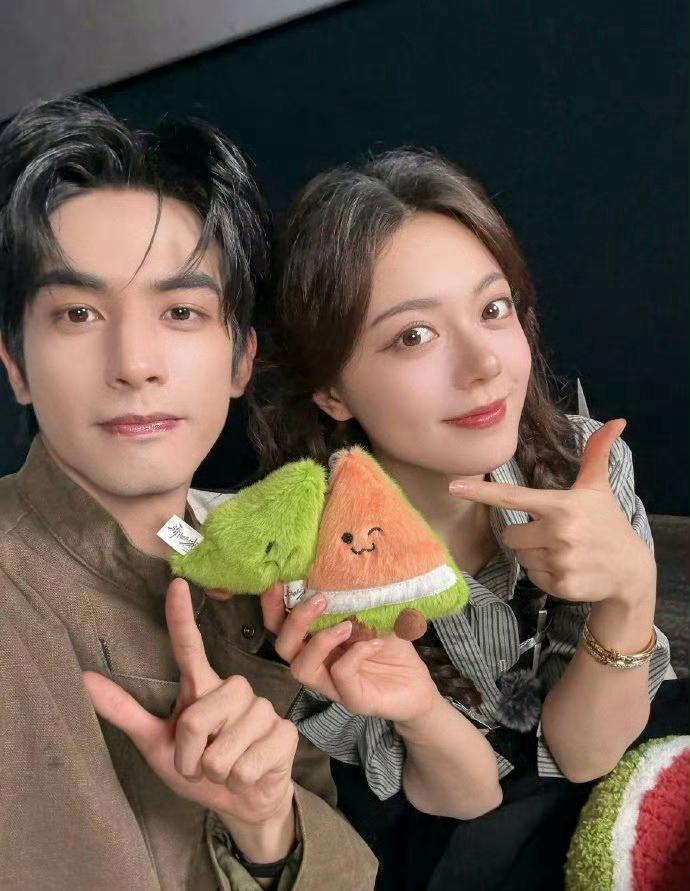 谁能想到，一部《骄阳似我》，刚让宋威龙和赵今麦的CP火出圈，转头就把