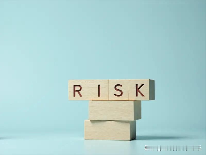 现实还是挺残酷的。我们都听过那句，麻绳专挑细处断，苦难专挑苦命人。但是大家想