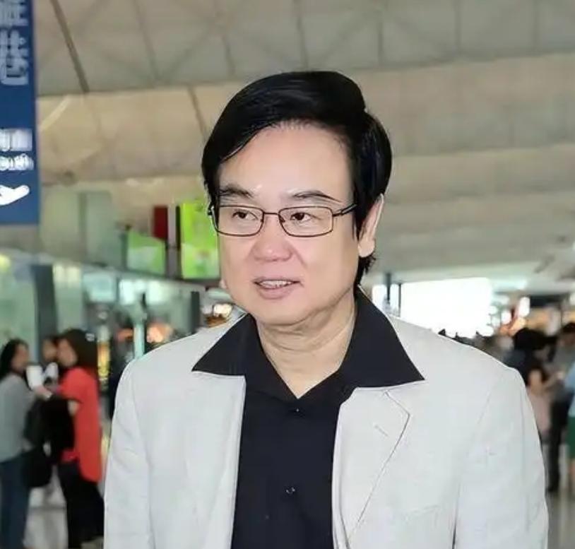 80岁的黄百鸣放弃保释直接入狱！他不是交不起20万保释金，也不是在赌气，而是因为