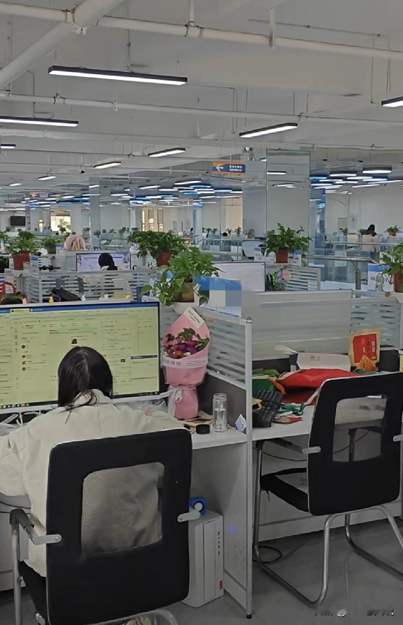 说个裁员的羞耻事：那些40岁+的裁员重灾人群，别看很多人嘴里说的是“这个岁数再找