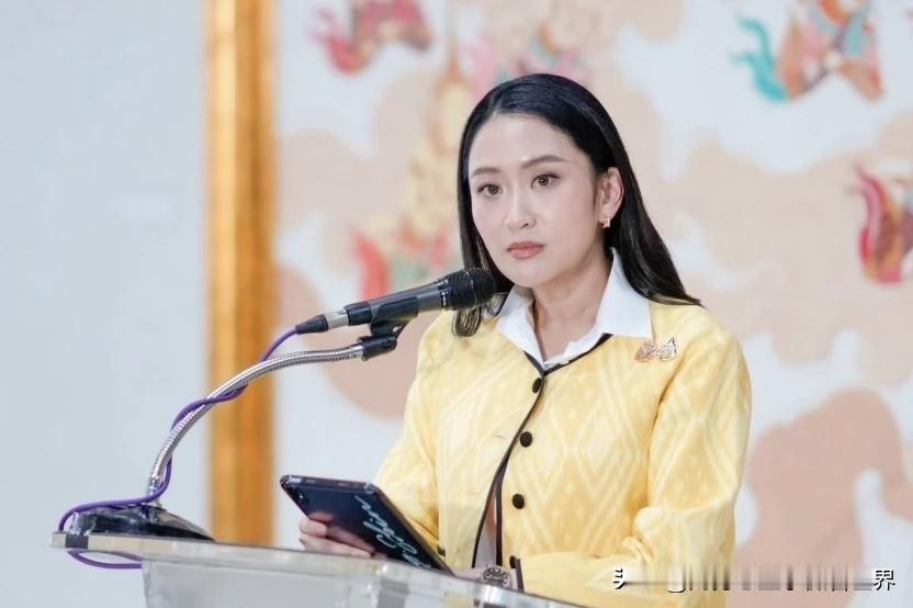 最终还是洪森赢了，估计谁也没想到，裁决的结果居然是彻底解除了佩通坦的总理职位。最