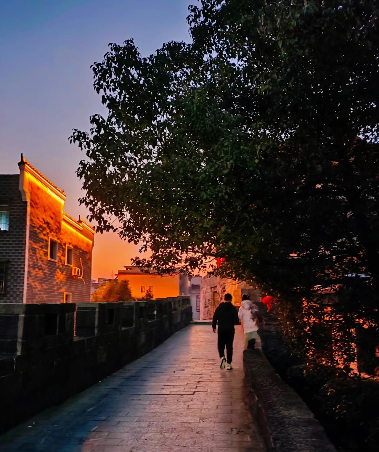 只有男人自己一路带出来的女人，当她成长起来以后，她的灵魂才属于你，高明的男人一定