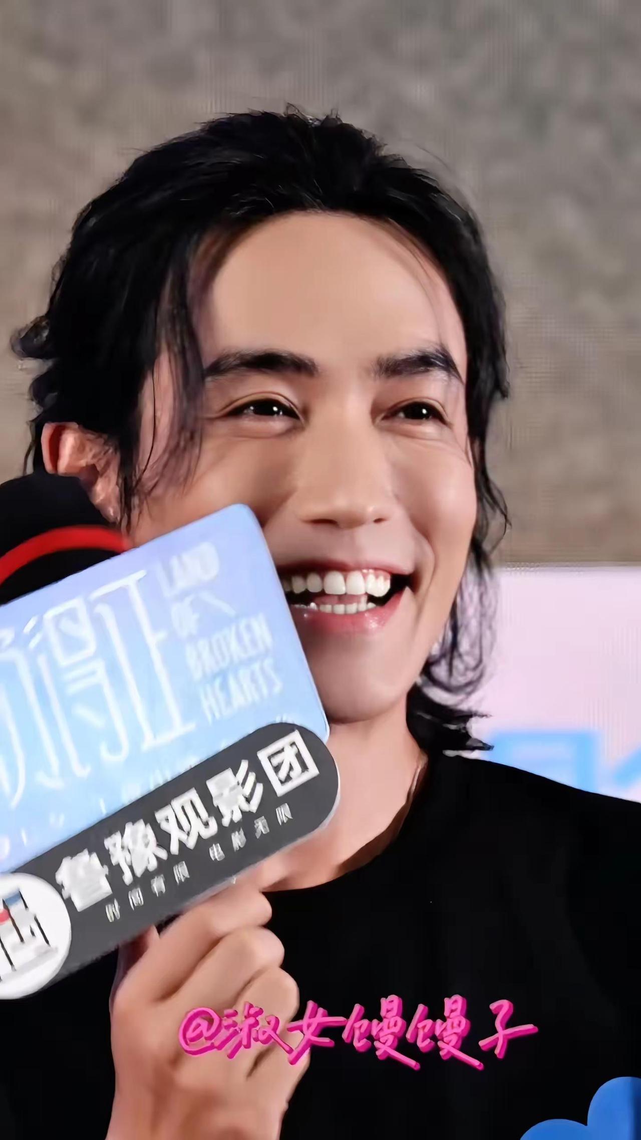 明眸皓齿的龙太帅啦～朱一龙治愈系笑容暴击永远为颜值心动魅力暴击