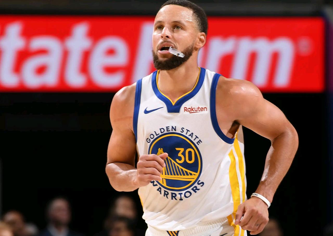 说实话：勇士才是魔球的鼻祖！库里带病狂飙46分5篮板5助攻2抢断，3节就狂飙