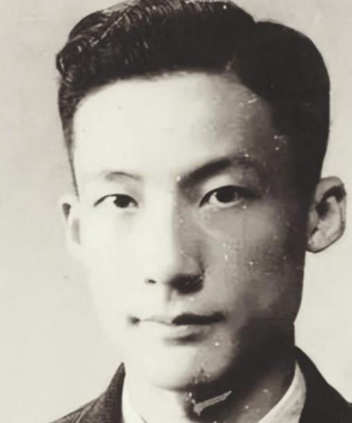 在历史洪流中，总有一些人，为了心中的理想而义无反顾地前行。1949年，朱君友，这