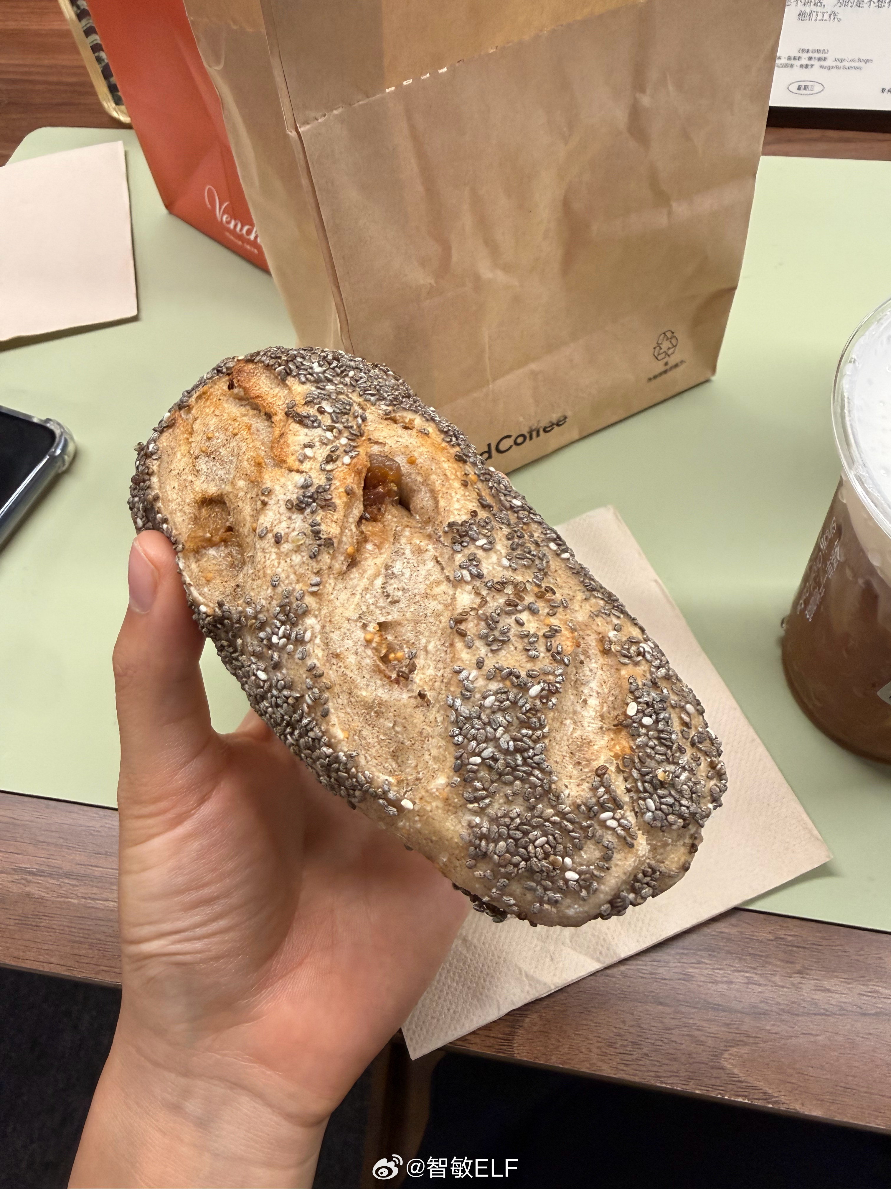 我这早餐看着都有密集恐惧症，瞬间没胃口了